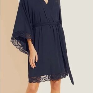 Lace robe
